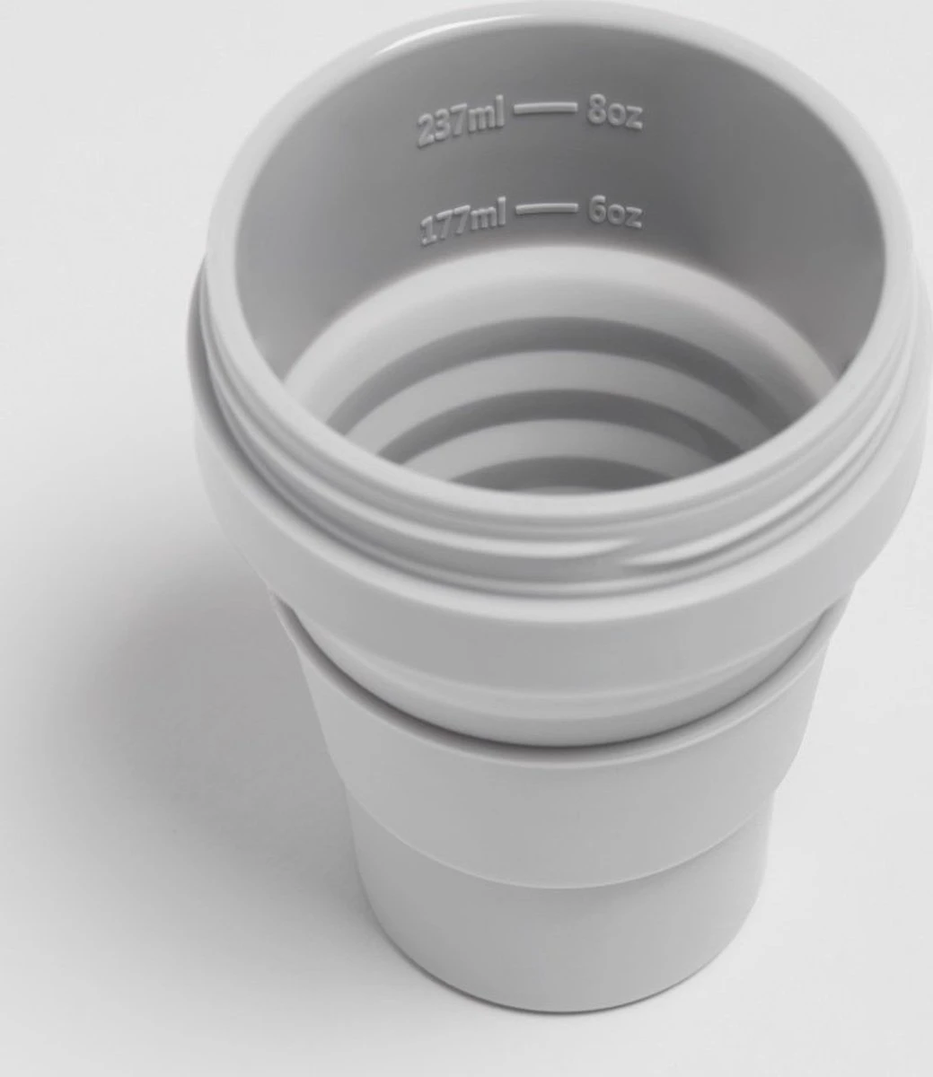 STOJO - Opvouwbare Beker - To Go - Grijs - 237ml - Herbruikbaar 7 STOJO - Opvouwbare Beker - To Go - Grijs - 237ml - Herbruikbaar - Afbeelding 5
