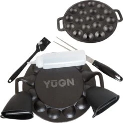 YUGN BLACK Poffertjespan Poffertjesmaker 6 Delige Set - 19 Poffertjes Incl Doseerfles Kwast Poffertjesvork Siliconen Ovenwanten - Platte Onderkant Poffertjespan Inductie Poffertjespan Elektrisch - Cadeau Tip -Keuken Benodigdheden Winkel 1198x1200 6
