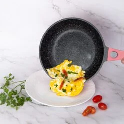 Royalty Line Inductie Pannenset - Luxe 14-delige Pannenset Marmeren Coating - Pannen Met Afneembare Handvaten - Oven-Ready - PFAS-Vrij - Voor Alle Warmtebronnen - Afneembare Koudgrepen - Antiaanbaklaag - Koekenpan Met Glazen Deksels - Roze 19 Royalty Line Inductie Pannenset - Luxe 14-delige Pannenset Marmeren Coating - Pannen Met Afneembare Handvaten - Oven-Ready - PFAS-Vrij - Voor Alle Warmtebronnen - Afneembare Koudgrepen - Antiaanbaklaag - Koekenpan Met Glazen Deksels - Roze -Keuken Benodigdheden Winkel 1200x1200 1106