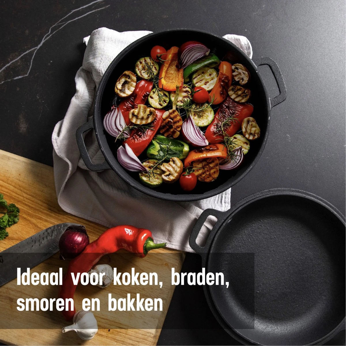 Daumonet Ducasse Gietijzeren Double Use Braadpan - Combi Sudderpan Zwart - 2-in-1 Bak- En Braadpan - PFAS & PFOA Vrij - Rond - Ø 26 Cm - 4,4 Liter - Emaille - Alle Warmtebronnen - Elektrisch - Gas - Halogeen - Inductie - Keramisch 6 Daumonet Ducasse Gietijzeren Double Use Braadpan - Combi Sudderpan Zwart - 2-in-1 Bak- En Braadpan - PFAS & PFOA Vrij - Rond - Ø 26 Cm - 4,4 Liter - Emaille - Alle Warmtebronnen - Elektrisch - Gas - Halogeen - Inductie - Keramisch - Afbeelding 4