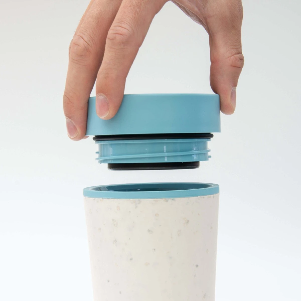 Circular & Co - Travel Mug - Koffiebeker To Go - Coffee To Go Beker - 227 Ml - Crème - Groen - 8oz - Duurzaam 7 Circular & Co - Travel Mug - Koffiebeker To Go - Coffee To Go Beker - 227 Ml - Crème - Groen - 8oz - Duurzaam - Afbeelding 5