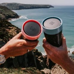 Circular&Co. Herbruikbare To Go Koffiebeker (rCUP) Zwart/roze 12oz/340ml 27 Circular&Co. Herbruikbare To Go Koffiebeker (rCUP) Zwart/roze 12oz/340ml -Keuken Benodigdheden Winkel 1200x1200 2319