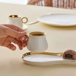 Karaca -Delon- Set Van 2 Koffiekopset-voor Twee Personen-Turkse Koffie-espresso-wit-gold-porselein- 8 Karaca -Delon- Set Van 2 Koffiekopset-voor Twee Personen-Turkse Koffie-espresso-wit-gold-porselein- -Keuken Benodigdheden Winkel 1200x1200 2562
