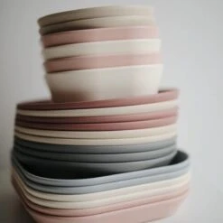 Mushie - Kinderservies Borden Vierkant (Set Van 2) - Borden - Sage 24 Mushie - Kinderservies Borden Vierkant (Set Van 2) - Borden - Sage -Keuken Benodigdheden Winkel 1200x1200 2755