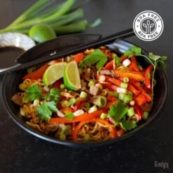 Gadgy Noodle Kom Set - 2 Kommen, 2 Paar Eetstokjes En 2 Lepels - Noodle Bowl - Japans Servies -Keuken Benodigdheden Winkel 1200x1200 2818