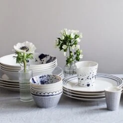 Royal Doulton Pacific - Schaaltjes Voor Snacks - Kommen - Porselein - Wit / Blauw - ⌀ 11 Cm - 6 Stuks 13 Royal Doulton Pacific - Schaaltjes Voor Snacks - Kommen - Porselein - Wit / Blauw - ⌀ 11 Cm - 6 Stuks -Keuken Benodigdheden Winkel 1200x1200 2846