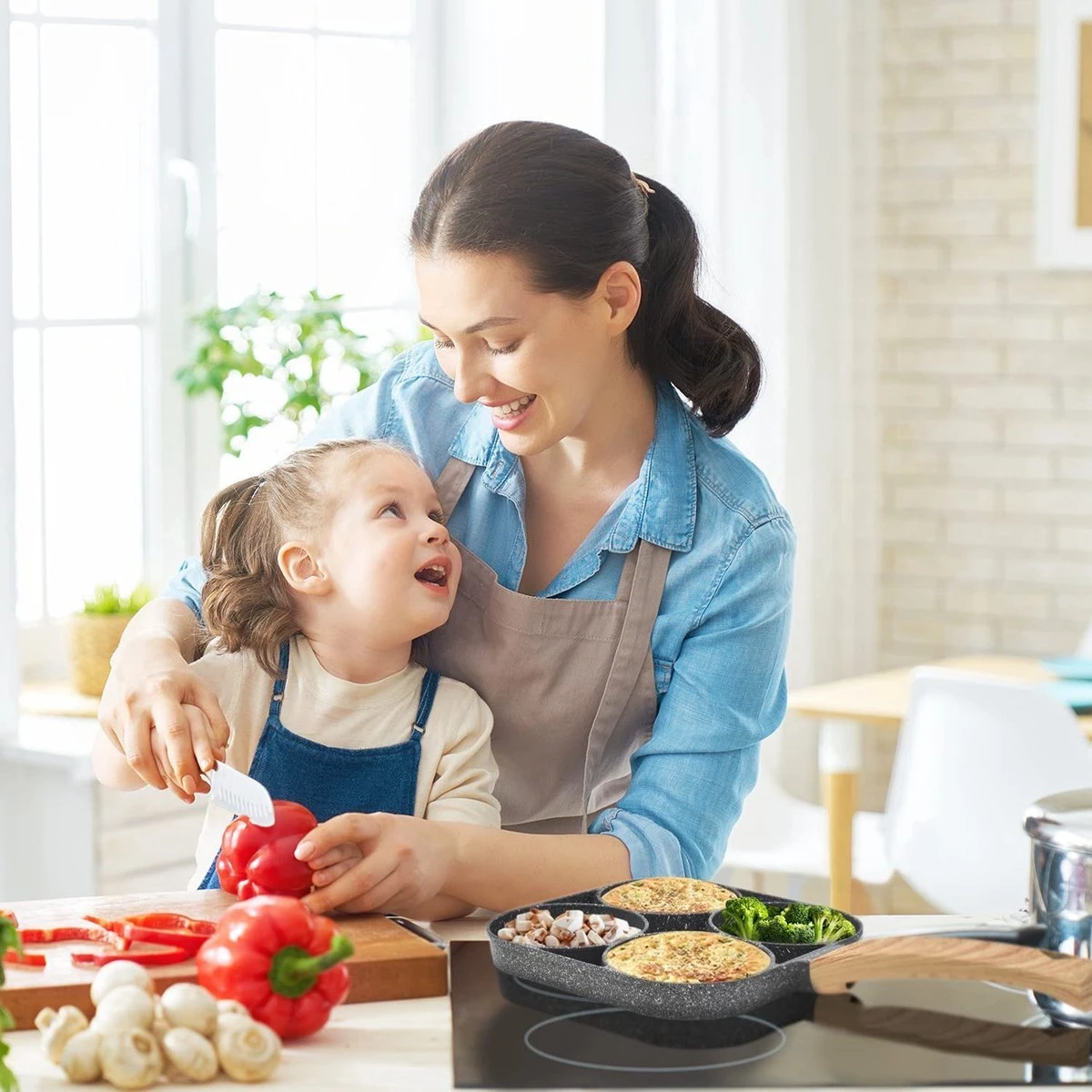 Professionele Koekenpan - Inductie - Voor Eieren / Pannekoeken / Hamburgers - Bakpan - Pan Voor 4 Eieren - Crepe Maker - Pannenkoekenmaker - Braadpan - Anti Aanbaklaag 6 Professionele Koekenpan - Inductie - Voor Eieren / Pannekoeken / Hamburgers - Bakpan - Pan Voor 4 Eieren - Crepe Maker - Pannenkoekenmaker - Braadpan - Anti Aanbaklaag - Afbeelding 4