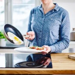 GreenPan Cambridge Koekenpan 20cm - Brons - Inductie - PFAS-vrij 25 GreenPan Cambridge Koekenpan 20cm - Brons - Inductie - PFAS-vrij -Keuken Benodigdheden Winkel 1200x1200 886