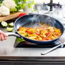 Blue Diamond, Keramische Koekenpan Verrijkt Met Diamantdeeltjes – Inductie Koekenpan Ø 20 Cm – PFAS En PHOA Vrij 9 Blue Diamond, Keramische Koekenpan Verrijkt Met Diamantdeeltjes – Inductie Koekenpan Ø 20 Cm – PFAS En PHOA Vrij -Keuken Benodigdheden Winkel 1200x1200 894