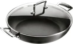 LE CREUSET - Les Forgees - Sauteerpan 2 Grepen 28cm 3,2L 9 LE CREUSET - Les Forgees - Sauteerpan 2 Grepen 28cm 3,2L -Keuken Benodigdheden Winkel 1200x729 6