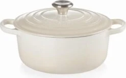 Le Creuset Braadpan Signature Meringue - ø 24 Cm / 4.2 Liter 11 Le Creuset Braadpan Signature Meringue - ø 24 Cm / 4.2 Liter -Keuken Benodigdheden Winkel 1200x744 5