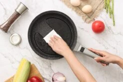 Swiss Pro+ | Set 14 Delige Pannenset | Inductie - Pannensets - Glazen Deksel - Met Afneembare Handgreep - Marmeren Interieur -PFAS-vrij | Grey / Silver 24 Swiss Pro+ | Set 14 Delige Pannenset | Inductie - Pannensets - Glazen Deksel - Met Afneembare Handgreep - Marmeren Interieur -PFAS-vrij | Grey / Silver -Keuken Benodigdheden Winkel 1200x799 47