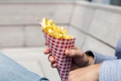 Papieren Frietzak | 50 Stuks | Patatzak | Rode Print | Frietzakken | Puntzakken | Frietzakjes 8 Papieren Frietzak | 50 Stuks | Patatzak | Rode Print | Frietzakken | Puntzakken | Frietzakjes -Keuken Benodigdheden Winkel 1200x800 278