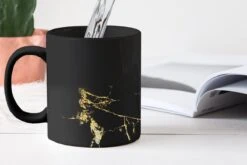 Magische Mok - Foto Op Warmte Mokken - Koffiemok - Marmer - Zwart - Goud - Luxe - Magic Mok - Beker - 350 ML - Theemok -Keuken Benodigdheden Winkel 1200x800 292