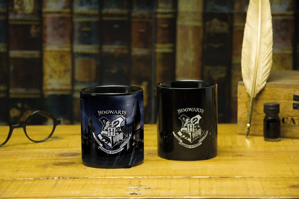 Harry Potter: Hogwarts - Kleurveranderende Beker 6 Harry Potter: Hogwarts - Kleurveranderende Beker - Afbeelding 4