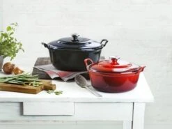 Le Creuset Braadpan Faitout Tradition Kersenrood - ø 24 Cm / 3 Liter 17 Le Creuset Braadpan Faitout Tradition Kersenrood - ø 24 Cm / 3 Liter -Keuken Benodigdheden Winkel 1200x898 9