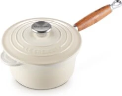 Le Creuset Steelpan - Met Deksel - Tradition - Meringue - ø 18 Cm / 1.8 Liter -Keuken Benodigdheden Winkel 1200x941 3