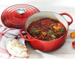 Le Creuset Braadpan Signature Kersenrood - ø 28 Cm / 6.7 Liter 21 Le Creuset Braadpan Signature Kersenrood - ø 28 Cm / 6.7 Liter -Keuken Benodigdheden Winkel 1200x946 5