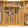 Budu Uitschuifbare Bamboe Bestekbak #33,5 (33,5 Cm Diep) - Bestekcassette Hout - Besteklade - 33,5 X 28 - 45 Cm - 5/7 Vakken 2 Budu Uitschuifbare Bamboe Bestekbak #33,5 (33,5 Cm Diep) - Bestekcassette Hout - Besteklade - 33,5 X 28 - 45 Cm - 5/7 Vakken -Keuken Benodigdheden Winkel 1200x952