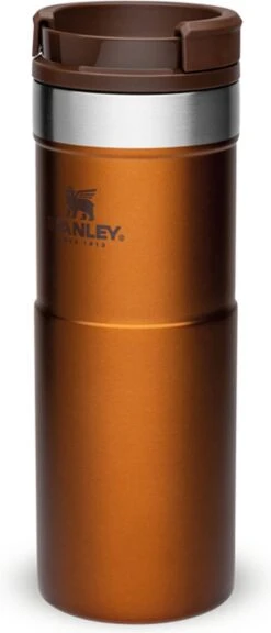 Stanley The NeverLeak™ Travel Mug 0,47L NEW - Thermosfles - Maple 21 Stanley The NeverLeak™ Travel Mug 0,47L NEW - Thermosfles - Maple -Keuken Benodigdheden Winkel 515x1200