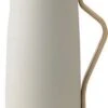 Stelton Thermoskan Emma Sand 1.2 Liter 2 Stelton Thermoskan Emma Sand 1.2 Liter -Keuken Benodigdheden Winkel 792x1200