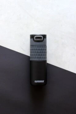 Kambukka Etna Grip Thermosbeker 500 Ml - Makkelijk Reinigen - Lekvrije Koffiebeker - Zwart 28 Kambukka Etna Grip Thermosbeker 500 Ml - Makkelijk Reinigen - Lekvrije Koffiebeker - Zwart -Keuken Benodigdheden Winkel 800x1200 45