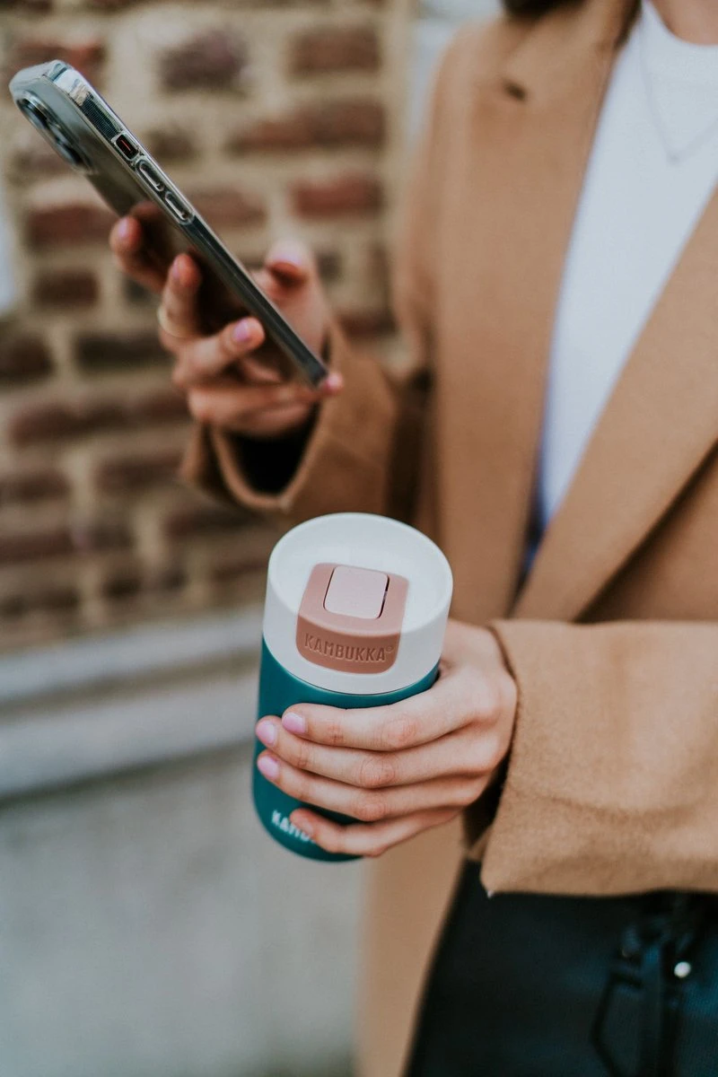 Kambukka Olympus Thermosbeker 300 Ml - Makkelijk Reinigen - Lekvrije Koffiebeker - RVS - Enchanted Forest 14 Kambukka Olympus Thermosbeker 300 Ml - Makkelijk Reinigen - Lekvrije Koffiebeker - RVS - Enchanted Forest - Afbeelding 12