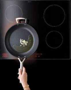 Le Creuset Koekenpan Les Forgées TNS - ø 22 Cm - Standaard Anti-aanbaklaag 15 Le Creuset Koekenpan Les Forgées TNS - ø 22 Cm - Standaard Anti-aanbaklaag -Keuken Benodigdheden Winkel 951x1200 2